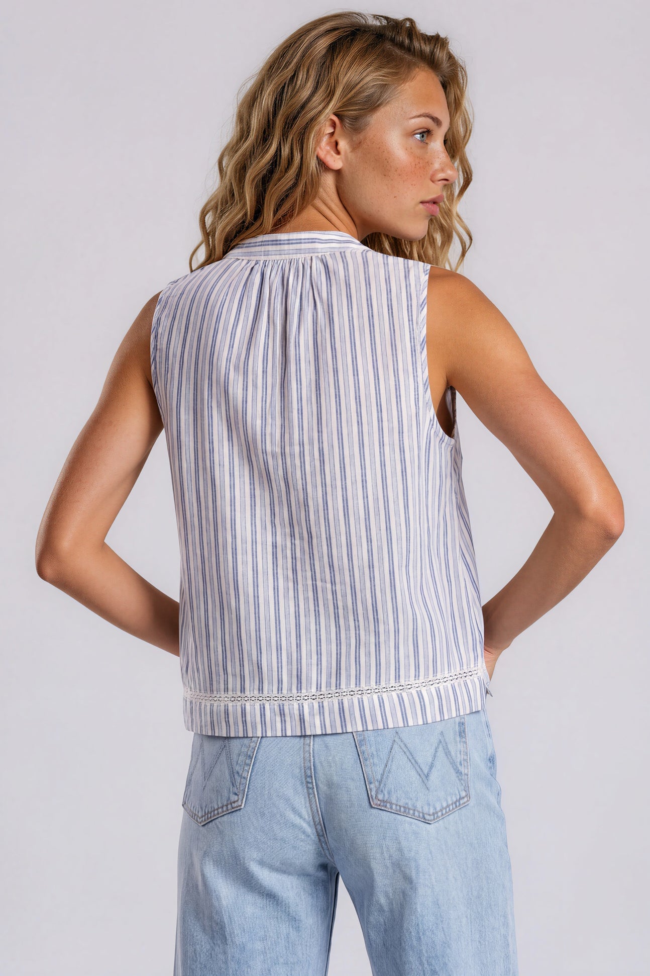 Bella Dahl Sleeveless Button Front Top