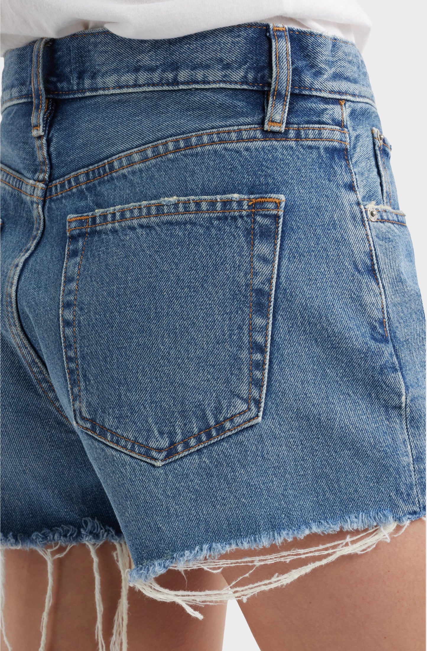 FRAME The Hang Frayed Hem Denim Shorts - Delilah