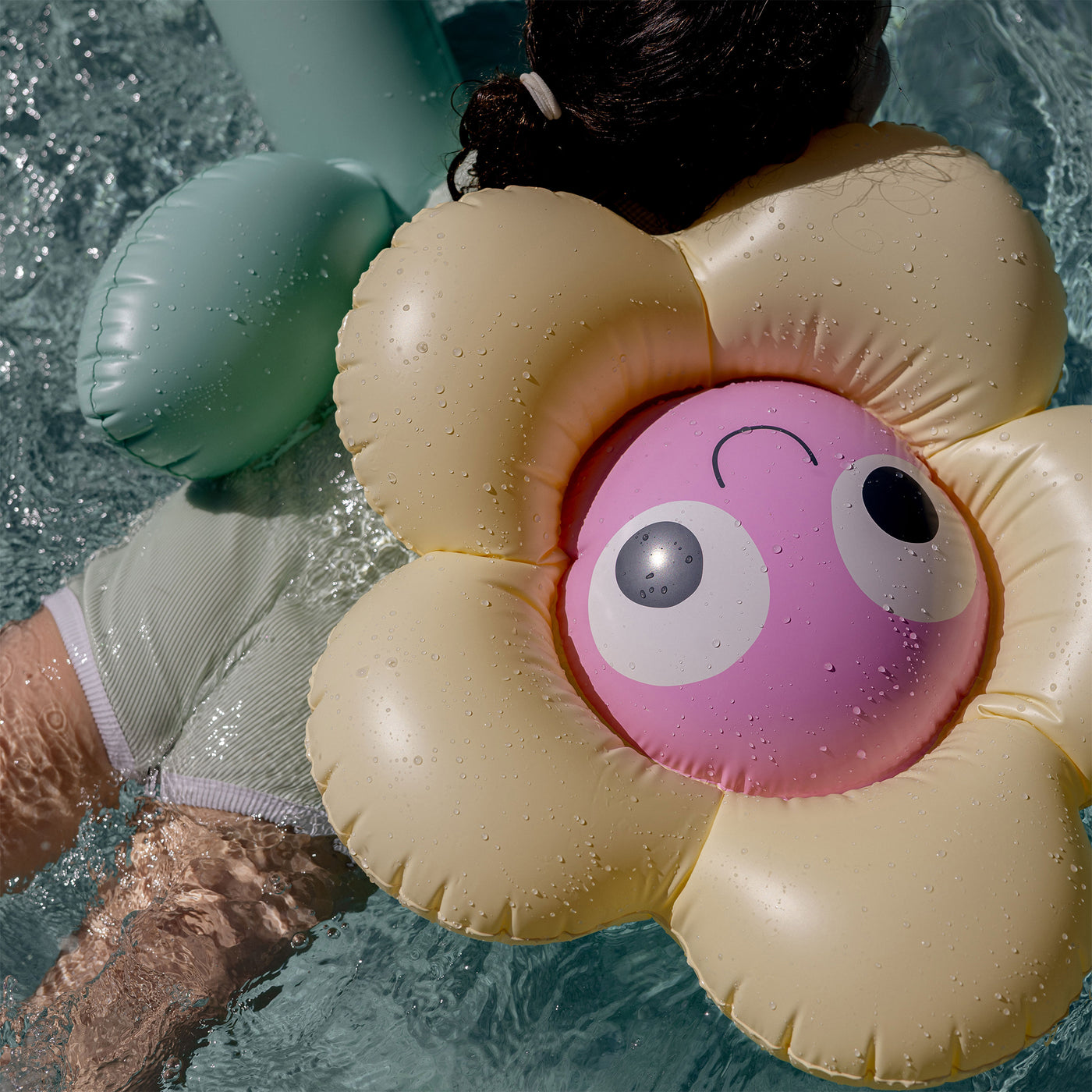 Sunnylife Inflatable Noodle- Poppy The Peach Multi