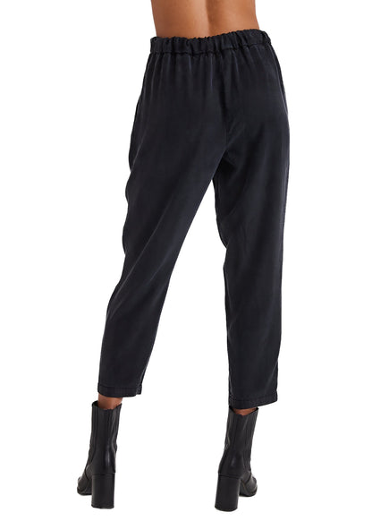 Bella Dahl Nico Clean Waist Slouchy Trouser