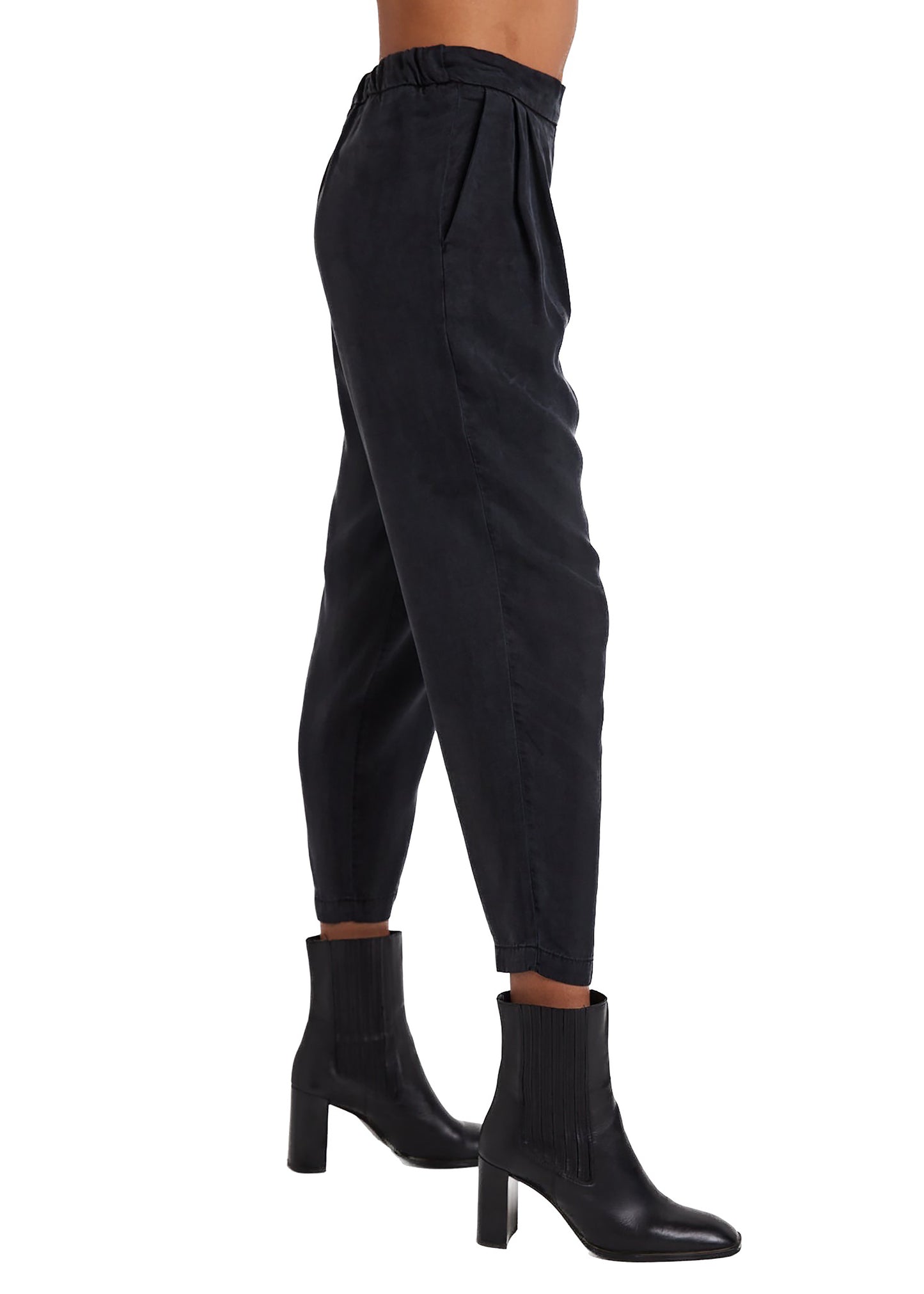 Bella Dahl Nico Clean Waist Slouchy Trouser